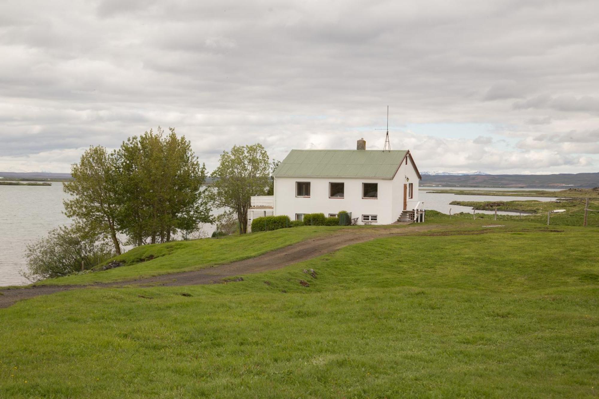 Dimmuborgir Guesthouse Міватн Номер фото
