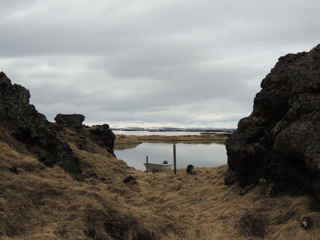 Dimmuborgir Guesthouse Міватн Екстер'єр фото