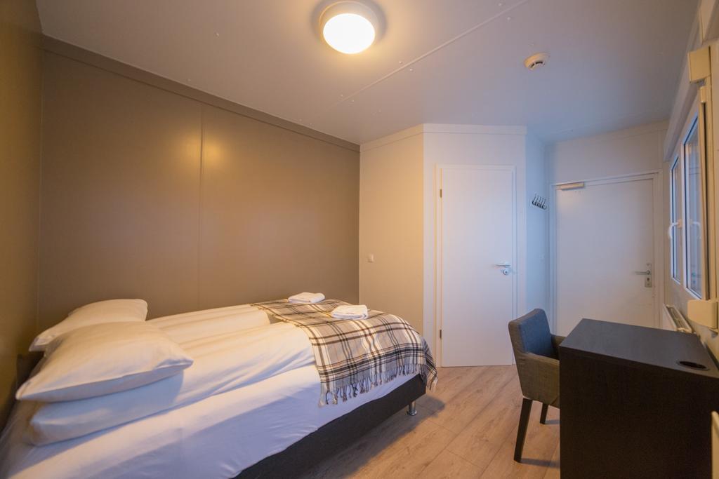 Dimmuborgir Guesthouse Міватн Екстер'єр фото